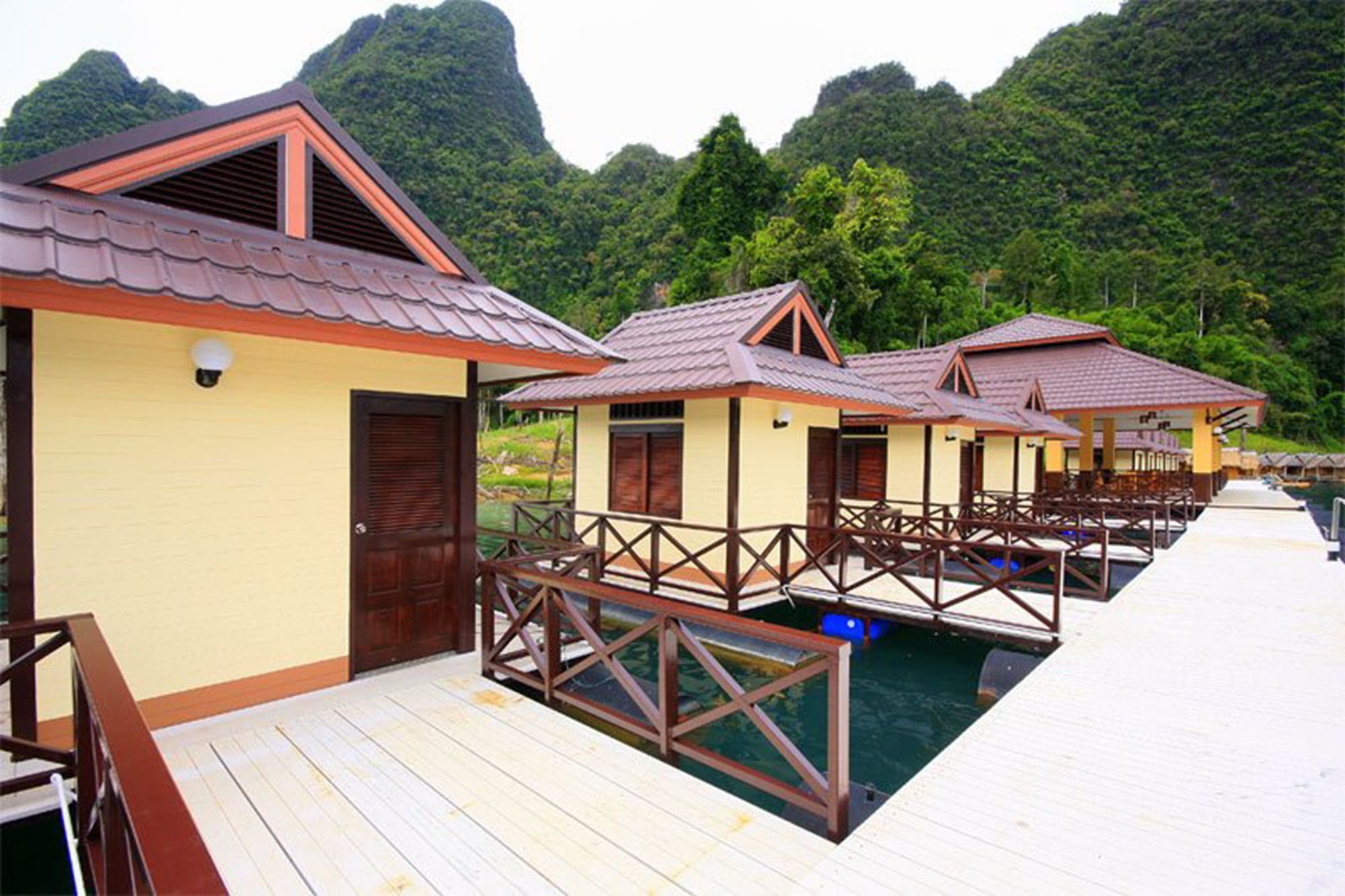 Saichol Floating Resort Ban Pha Saeng Lang Exterior foto
